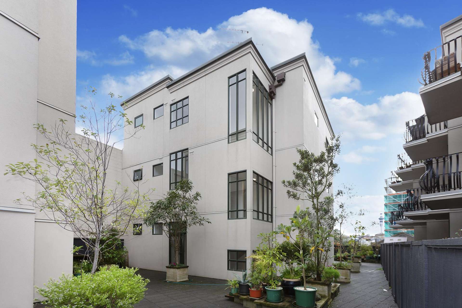 2i/30 Randolph Street Eden Terrace_0