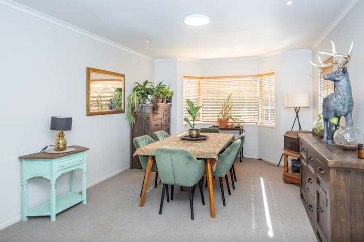 60 Cowley Drive Leamington_19