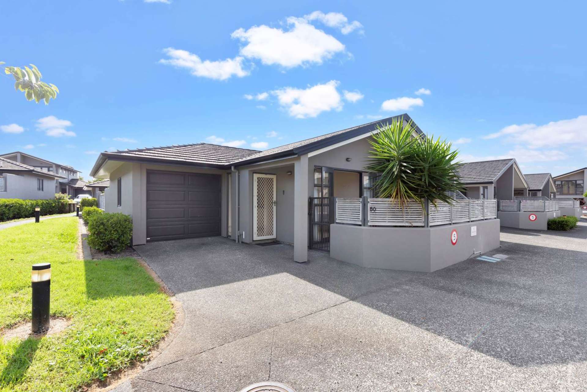 50/8 Landscape Road Papatoetoe_0