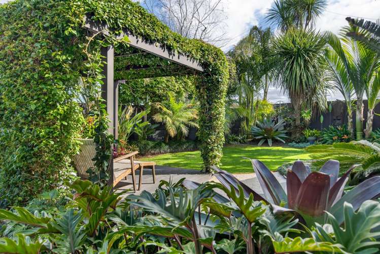 6 Pemberton Crescent Greerton_21