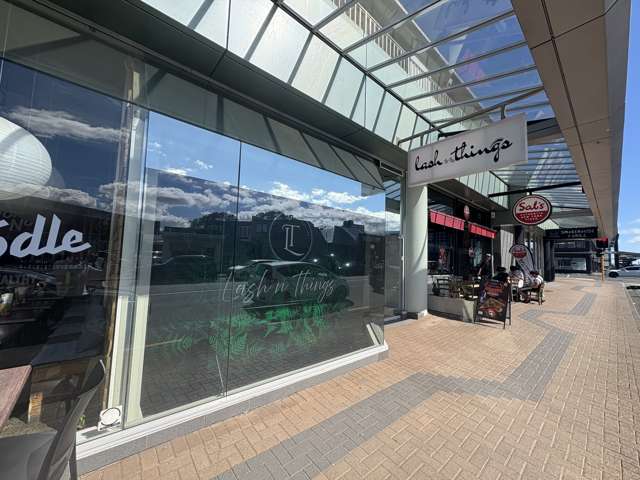 Well-presented Takapuna retail