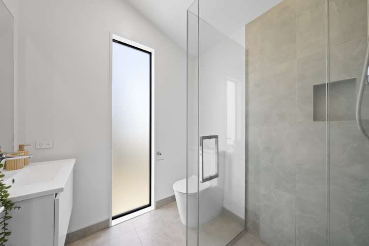 2/42 Dickens Street Addington_9