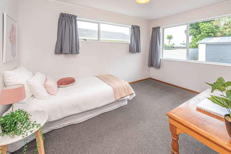 43 Exeter Crescent Springvale_12