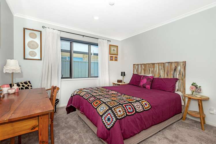 50 Sterling Park Lytton West_10