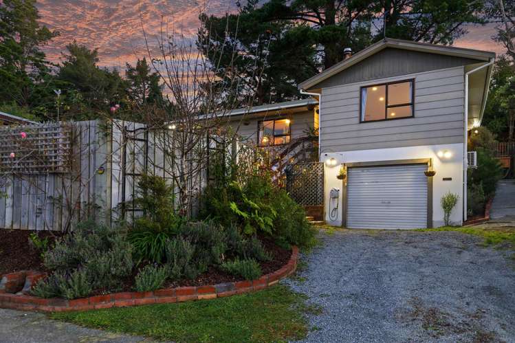 27 Fenchurch Grove Stokes Valley_23