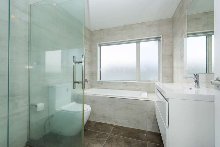 5 Lyttelton Avenue Forrest Hill_14