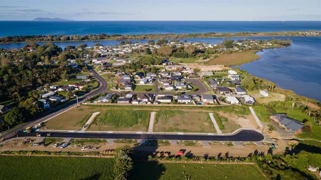 87 Athenree Road Athenree_2