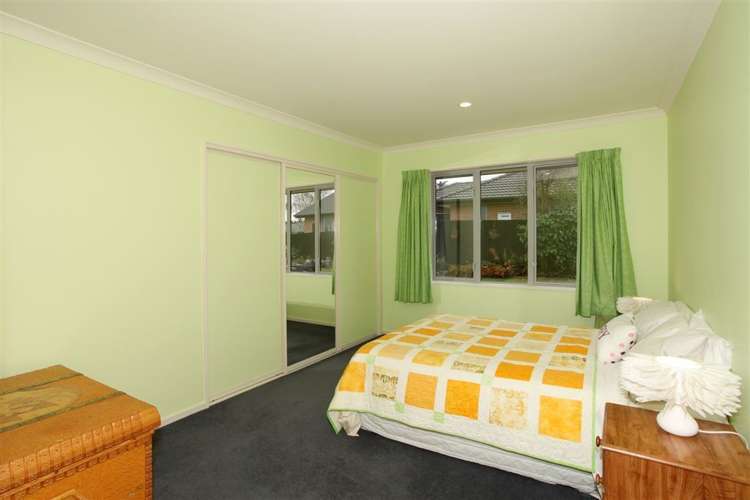 5 Tatahi Street Parklands_10