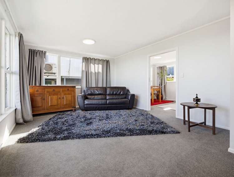 421 Fergusson Drive Thames_12