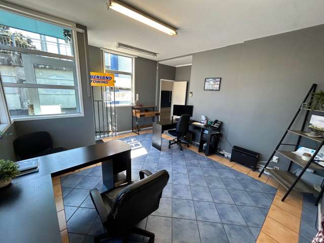 Unit 3/6 Quay Street City Centre_1