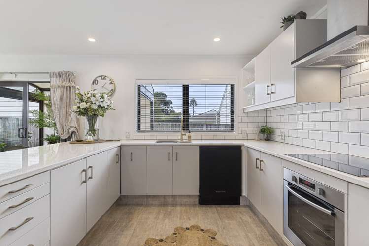 2/61 Amaru Road One Tree Hill_8