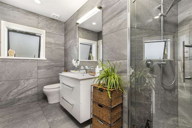 59 Whitford Park Road Whitford_11