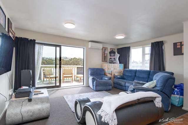 79 Waihemo Street Waitangirua_3