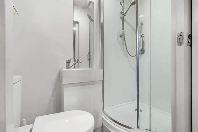 2/41 Paul Matthews Road Rosedale_11