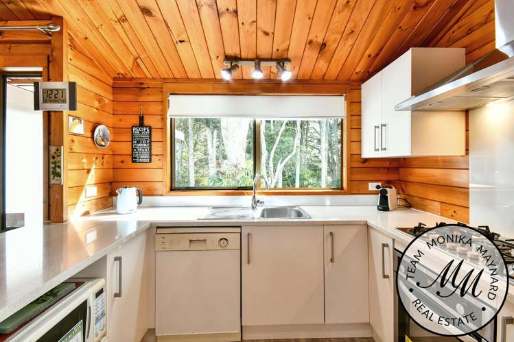 7 Hakea Place Totara Heights_10