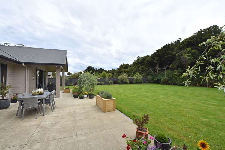 47 Matua Grove Otatara_18