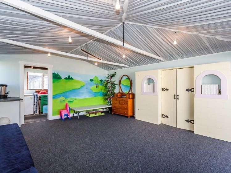 9 Belvedere Crescent Takaro_18