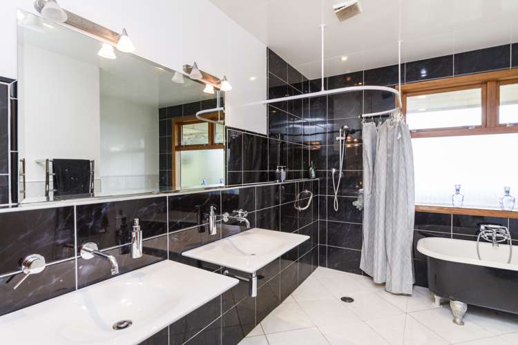 116 Ngahere Park Road Turitea_18