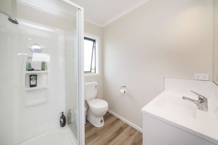 64 View Road Halcombe_9