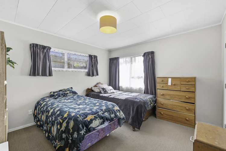 4 Anglers Way Wattle Downs_9