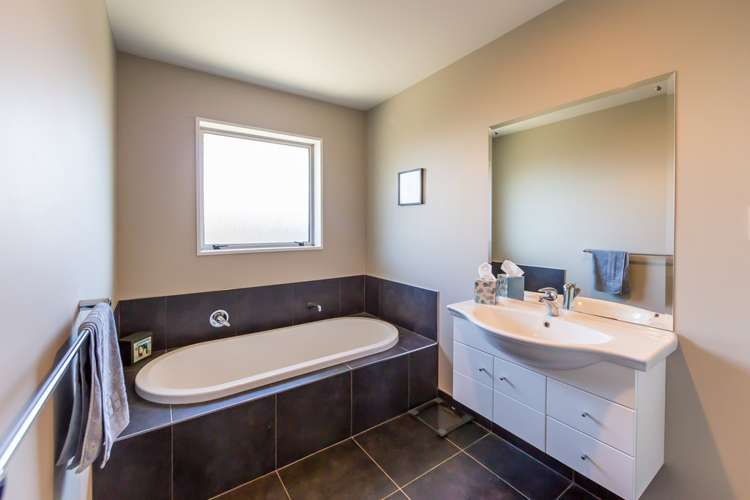 268 Southfield Drive Lincoln_8