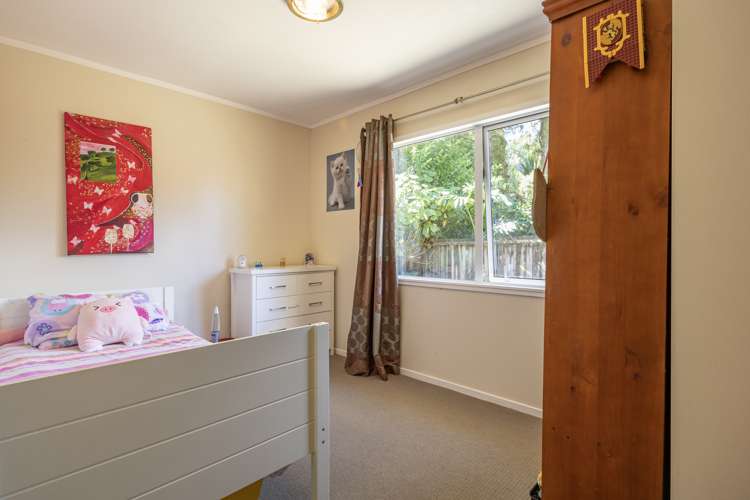 8 Ngaio Road Titirangi_8