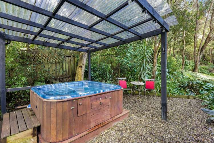 21 Cochrane Avenue Arkles Bay_19