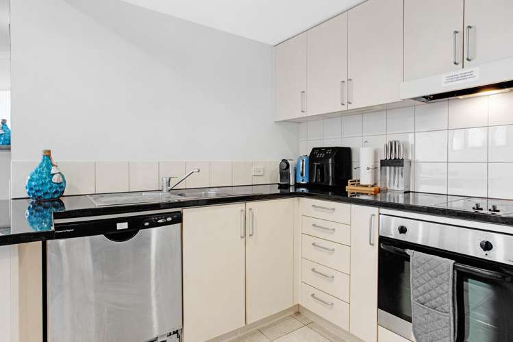 9-17 Byron Avenue Takapuna_25