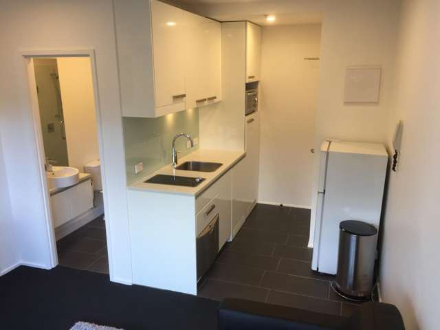 1012-6 Lorne Street_4