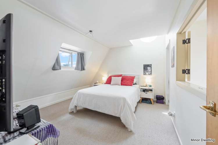 21 Roland Road Greenhithe_17