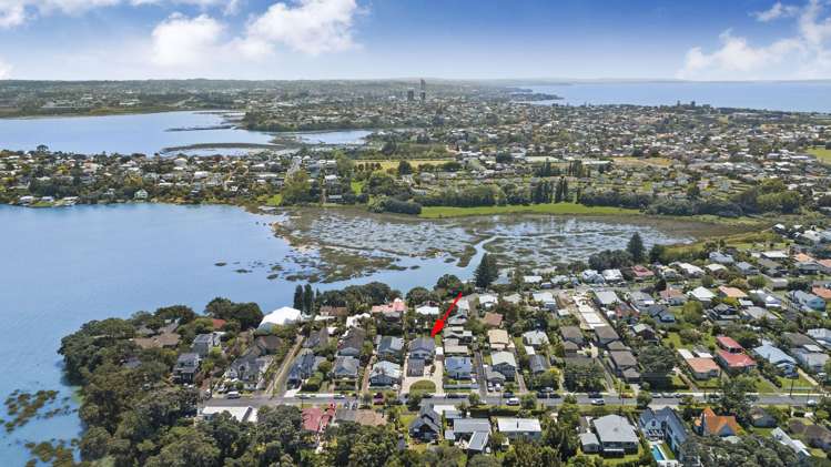 80 Ngataringa Road Devonport_19