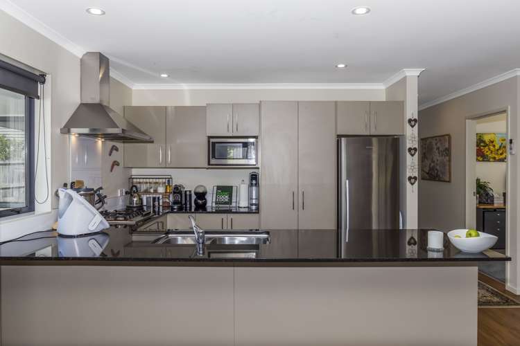 6 Maylee Crescent Gulf Harbour_6