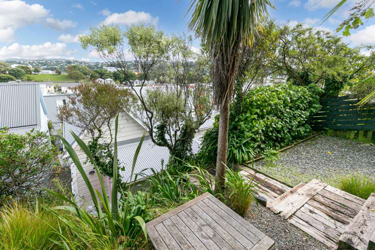 23 Princess Terrace Newtown_12