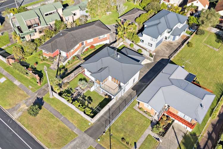 762 East Coast Road Oteha_24