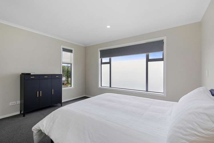 5 Te Whiti Grove Waterloo_17