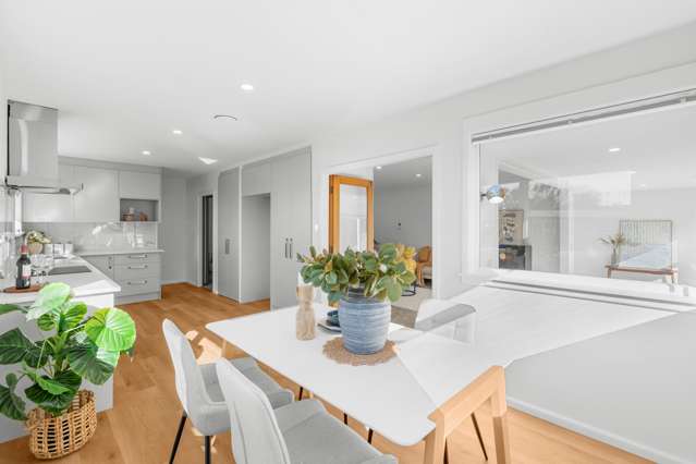 56 Woodbury Street Russley_3