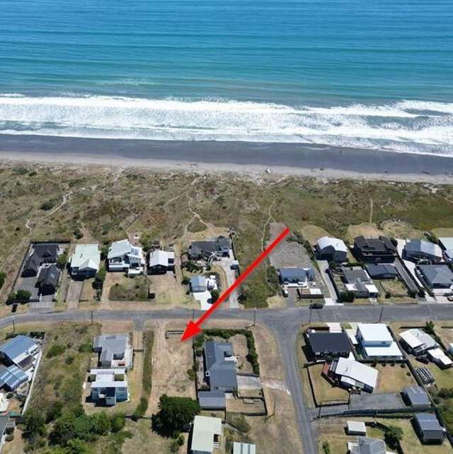 33 Marine Parade Foxton Beach_2