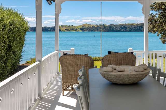 Waiheke beachfront estate with villa and cottage for sale