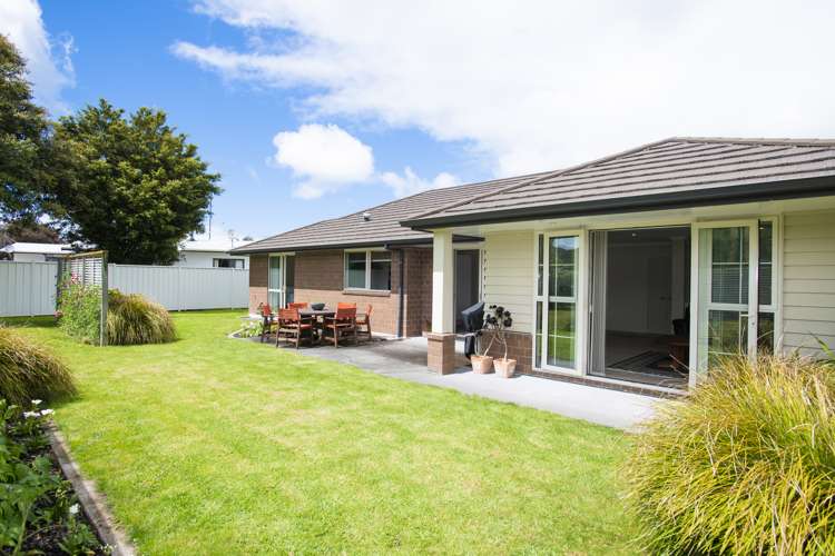 2 Sterling Park Lytton West_14