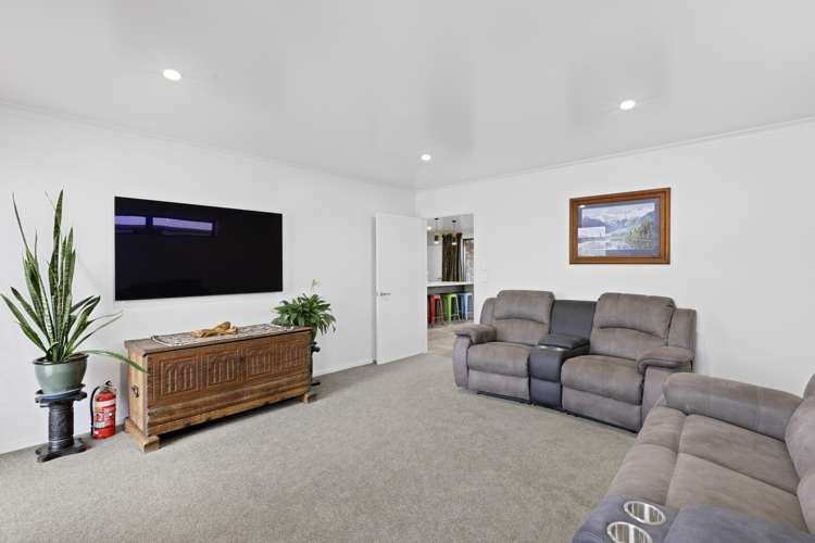 180 Faringdon Boulevard Rolleston_4