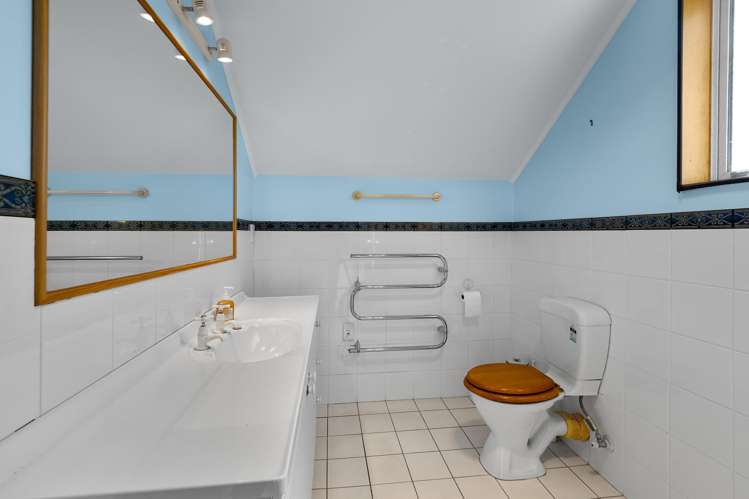 107 Pages Road Allenton_13