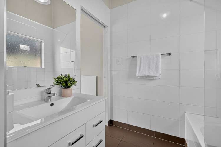 43a Marellen Drive Red Beach_18