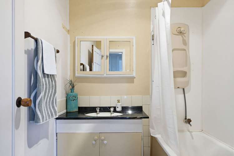 255 Lytton Road Elgin_17