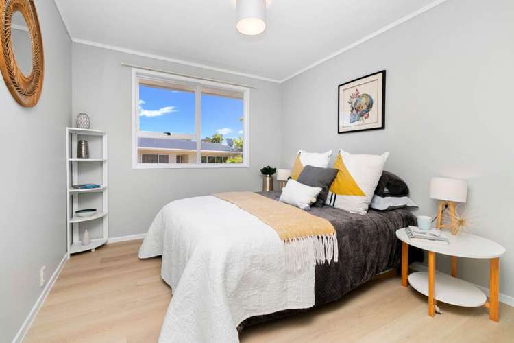 16 Onedin Place Titirangi_17