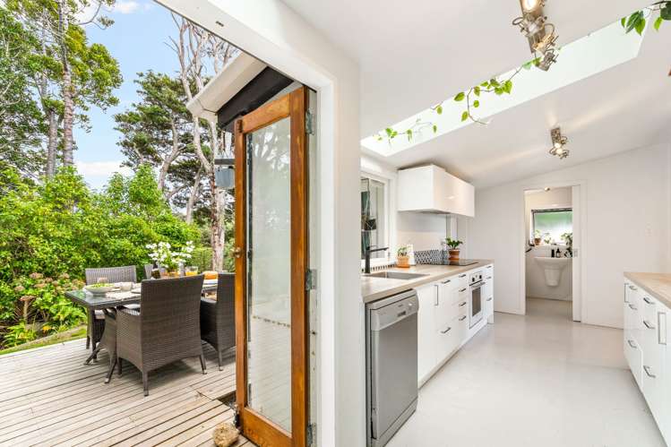 29 Kauri Point Road Laingholm_13