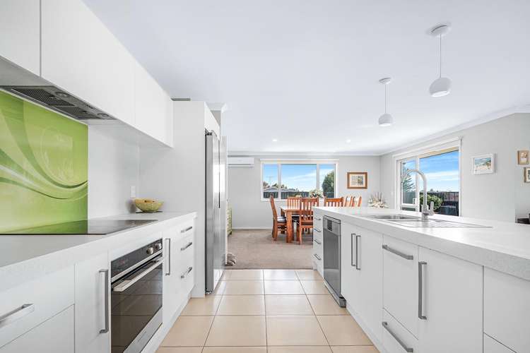 4 Carlingford Rise Dinsdale_6