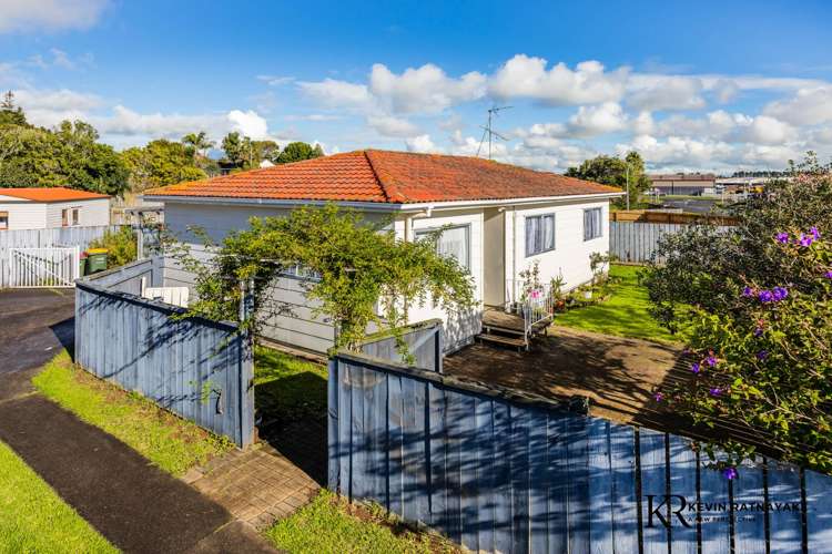 2/62 Redcrest Avenue_0