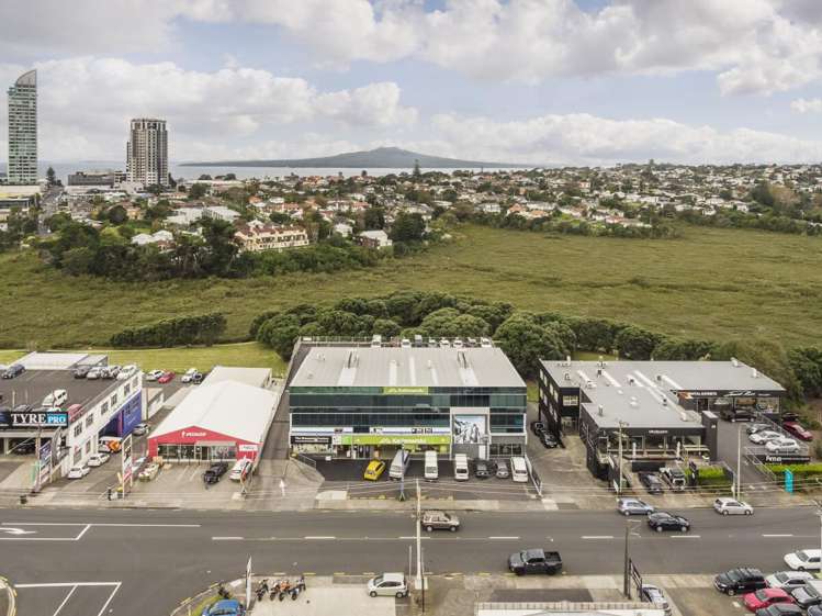 34 Barrys Point Road Takapuna_7