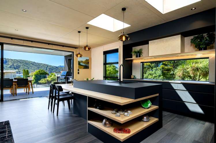 2 Whaitere Place Picton_22
