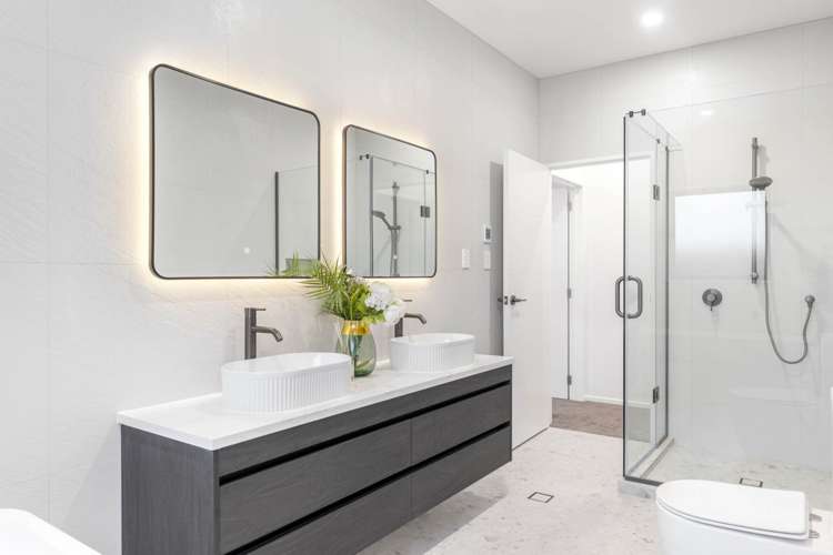 32 Streamview Way Long Bay_18